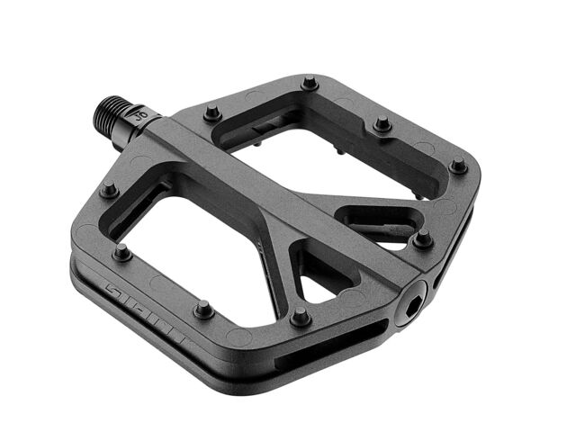 GIANT Pinner Comp Flat Pedals click to zoom image